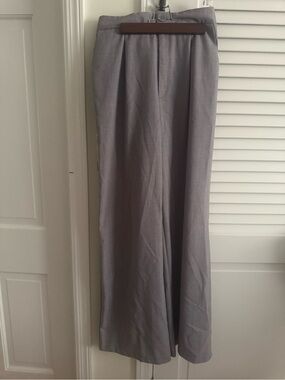 Stradivarius Women’s Light Gray Dress Pant